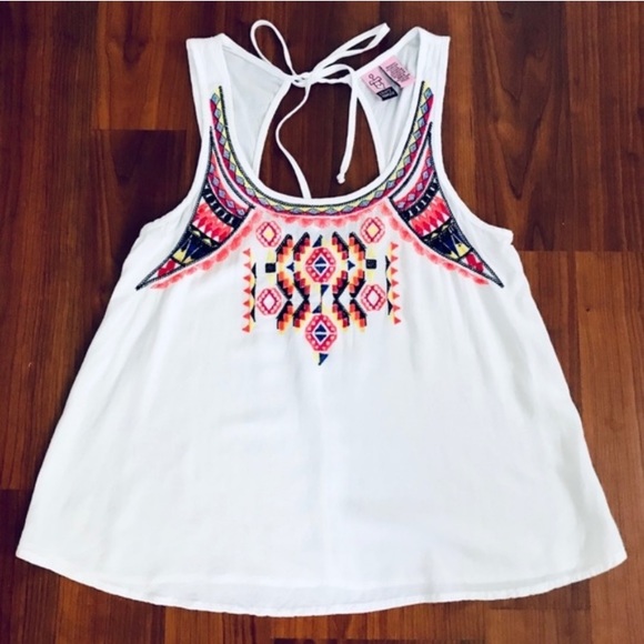 love on a hanger Tops - ANTHROPOLOGIE BOHO LOVE ON A HANGER TANK TOP SMALL